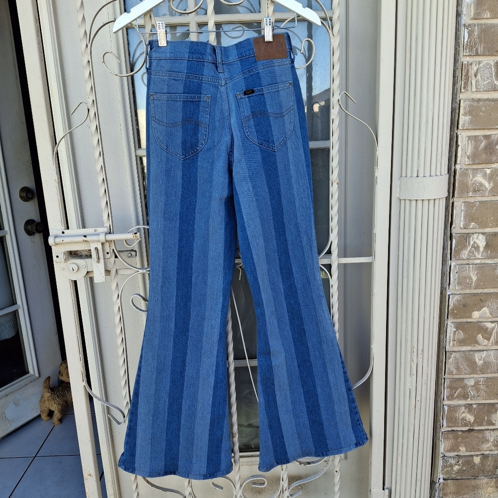 Lee Hits Of Blue Striped Flare High Rise Jeans  Women Size 26 - Picture 7 of 16
